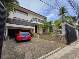 Rumah2,5 lt Split level swimming Pool SHM di Kemang Jak-Sel LH 066