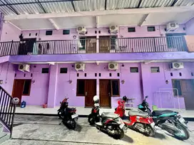 Kost Putri Strategis Halaman Luas 2 Akses Gate Dekat Kampus UMS Solo
