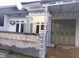 Dikontrakkan rumah cantik terawat