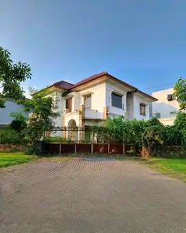 MURAH, HITUNG TANAH!*  Rumah Monaco, Villa Bukit Mas Strategis