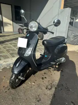 Vespa LX 150 ie 2011
