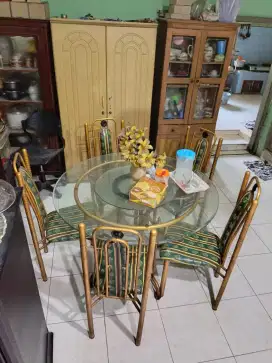 Meja Kursi Tamu, Meja Makan