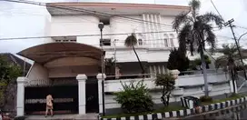 Dijual Rumah Mewah Terawat Lokasi Bagus Manyar Kertoarjo Surabaya