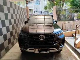 Fortuner 2023,VRZ,2,8,Hitam.
