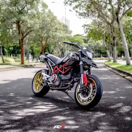 Ducati Hypermotard 1100