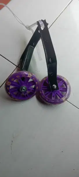Roda bantu sepeda