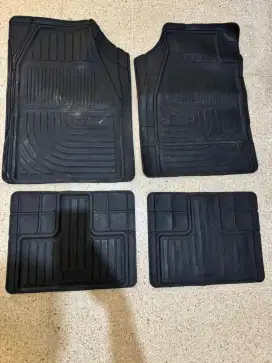 Karpet karet mobil