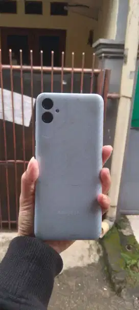 Samsung a04e 3+4/32