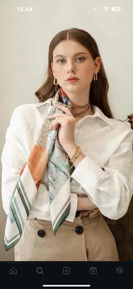 LIMITED EDITION SCARF RYOONA X BUDI UBRUX