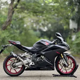 HONDA CBR 250RR ABS BLACK DOFF 2017 KM LOW KAYAK BARU