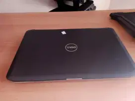 Menjual laptop dan mesin printer