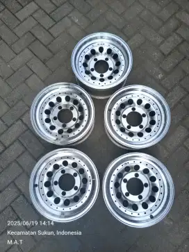 Velg Modular Japan R15 5x139 7inc ET -13