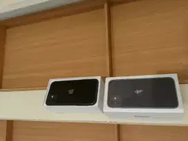 Iphone 11 64gb hitam manis fullset