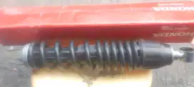 di jual shock breaker belakang Honda beat original masih gress