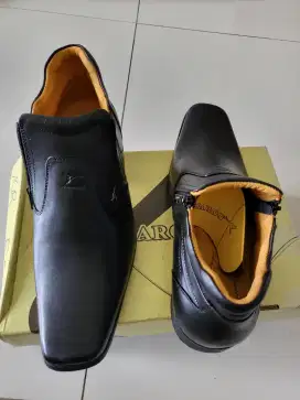 Sepatu pantofel Kangaroo brand malay
