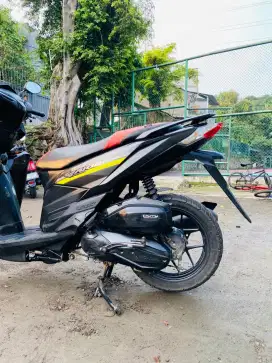 Honda Vario 125cc pgm_fi esp cbs tahun 2017