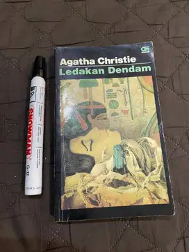 LEDAKAN DENDAM - NOVEL AGATHA CHRISTIE – GRAMEDIA – PRELOVED