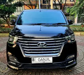 Hyundai H1 Royale 2.5 Diesel 2019 VGT CRDi Tangan 1 Dr Baru