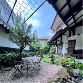 Rumah Cantik & Asri dalam Komplek di Bintaro Sektor 1