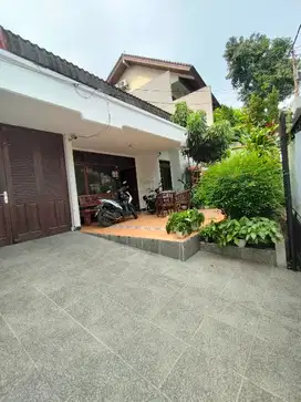 Dijual Rumah Lama Hitung Tanah di Cipete