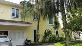 Dijual Rumah Dalam Private Komplek di Pejaten