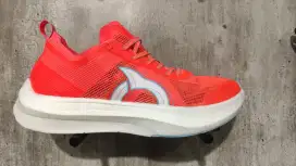 Sepatu running ortuseight hypersonic 1.3 plat carbon