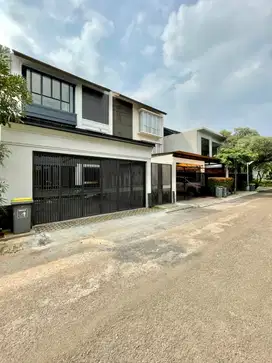 Dijual Rumah Dalam TownHouse Full Renovasi di Cilandak