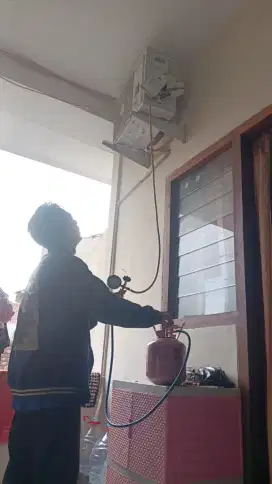 Panggilan jasa menerima perbaikan AC ke rumah