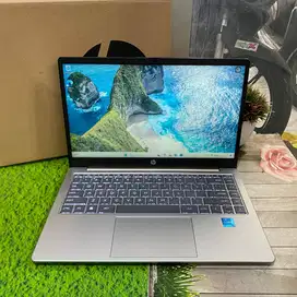 New HP Laptop 14-EP0557TU Core i3-1215U 8GB 512GB 14 FHD Windows 11