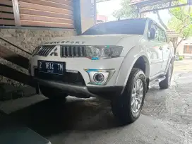 Bismillah numpang jual Mitsubishi pajero sport th 2011 no Z. Putih
