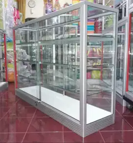Etalase 1,5M×1M Untuk Perlengkapan Toko