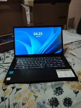 Laptop Asus Vivobook Fullset baru buka segel dus