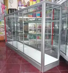 Di Jual Etalase Panjang (2Mx1M) Kondisi Baru
