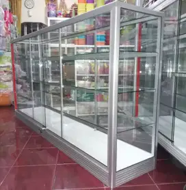 Etalase Panjang 2 Meter, Kondisi Baru, Kaca full 5mm