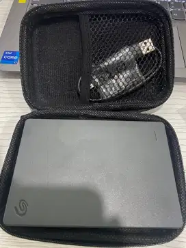 Harddisk External Seagate 1TB kondisi Mulus 100%