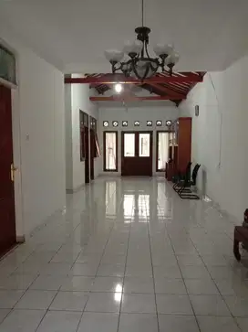 Disewakan Rumah Siap Huni Full Furnished di Sarimas Regency Arcamanik