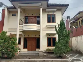 Di sewakan Rumah 2 lantai jl palagan