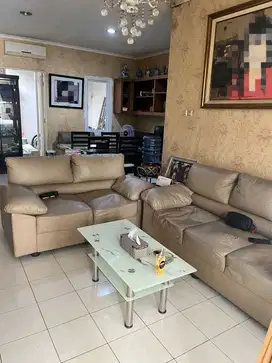 Dijual Cepat Rumah 2 Lantai Rumah siap Huni