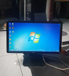 Monitor LED 19 inch Dell bening