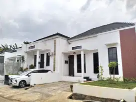 Rumah luas 100 meter dekat undip tembalang, di banyumanik