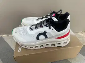 Sepatu On Cloud Monster - Ivory Pearl - US 8 - 41