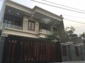 RUMAH SUPER MEWAH FULRNISHED LT 310M² DI JATIWARINGIN