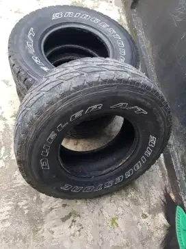 Ban bridgestone dueler at 31x10.5