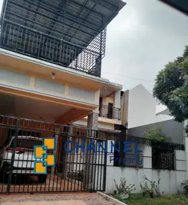 Di Jual Rumah Pinggir Jalan raya Kencana Loka BSD Tangsel, St