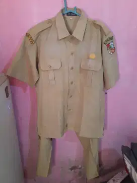 Baju seragam sepasang bahan, minus pakaian