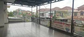 Rumah Mewah dan 3 Toko Lokasi Strategis di Galaxy Bekasi Selatan