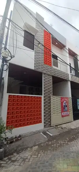Rumah Kost Aktif 2 Lantai  Di Bogangin Mastrip Surabaya