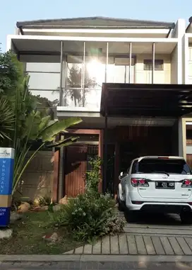 DIJUAL RUMAH 2 LANTAI CLUSTER GOLDEN PARK 1 LUAS 107.9 m2 TANGERANG
