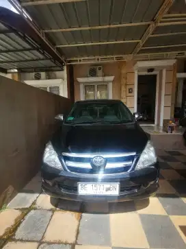 innova G 2005 bensin matic