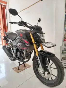 Motor honda cb 150r v4 mulus